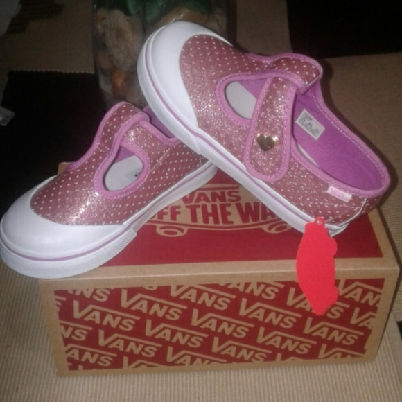 vans leena